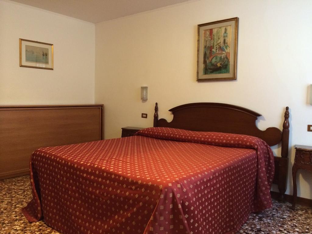 Chambre Double ou Lits Jumeaux Confort