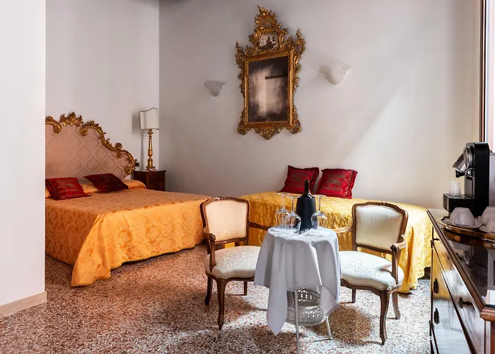 Luxury Venetian Rooms